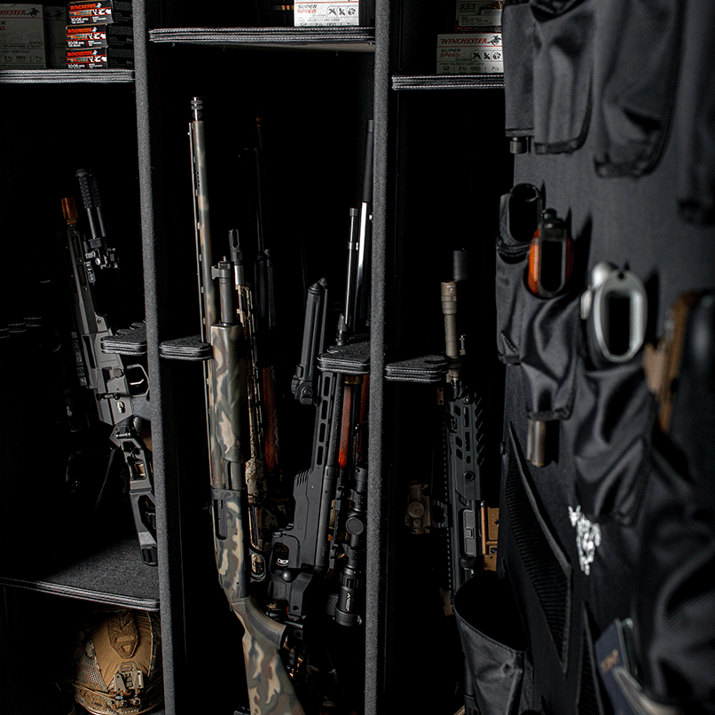 Winchester Ranger 42 Two Tone Gun Safe R-5946-42-3-E Interior Shot 1